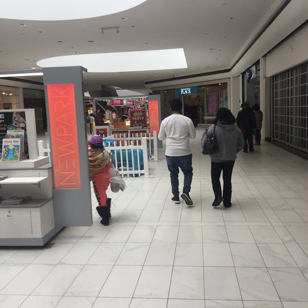 Foto scattata a NewPark Mall da FW1SHINE .. il 3/4/2017