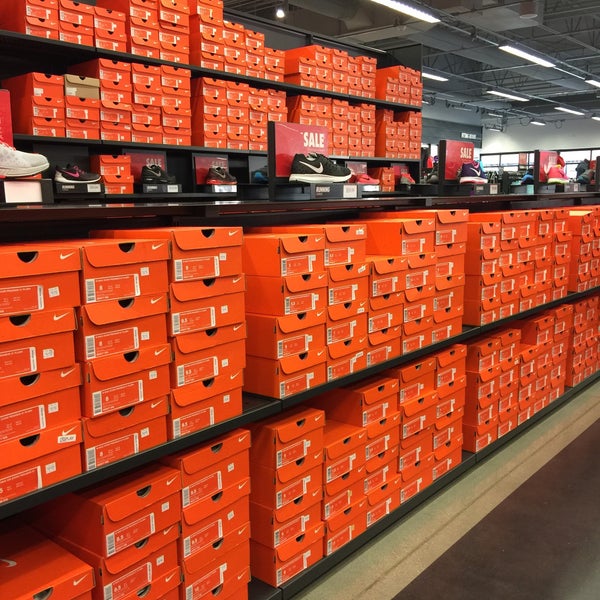 nike outlet tejon