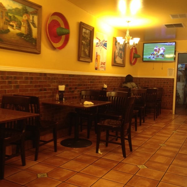 9/26/2014にFW1SHINE ..がEl Tarasco Mexican Foodで撮った写真