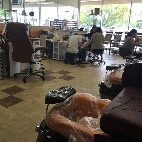 Famous Nails 2215 W Redondo Beach Blvd