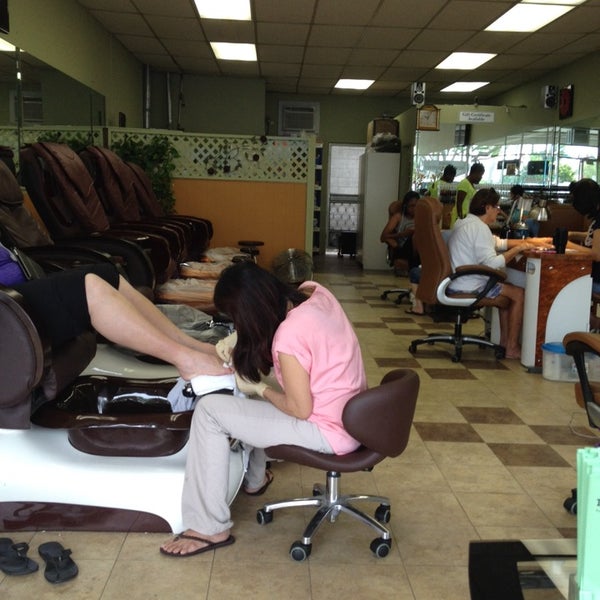 Famous Nails 2215 W Redondo Beach Blvd