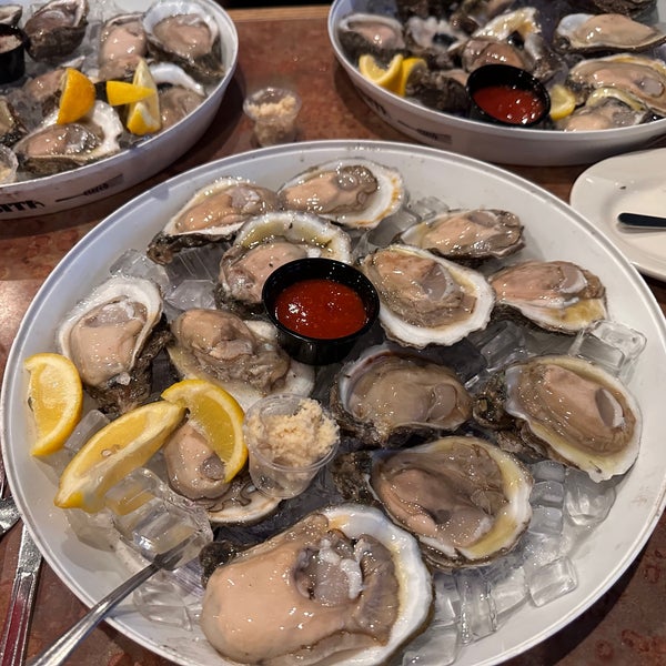 Photo taken at Shuck-N-Dive Cajun Cafe by Jerry C. on 4/27/2023