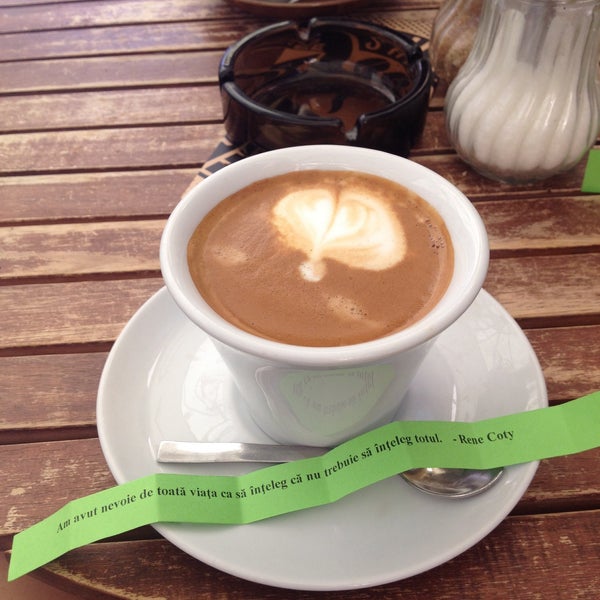 9/20/2015에 Irina D.님이 Shake Coffee에서 찍은 사진