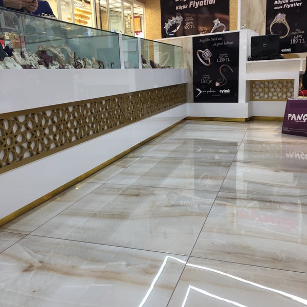 photos at eyimli sarraf 1 tip