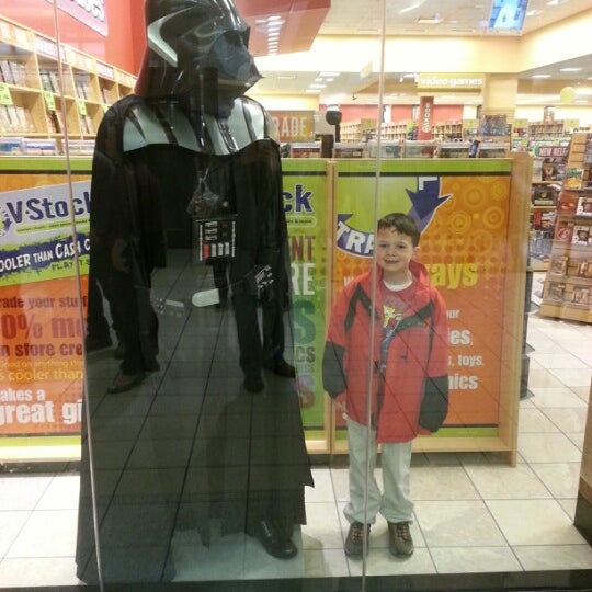 Photos At V Stock Electronics Store