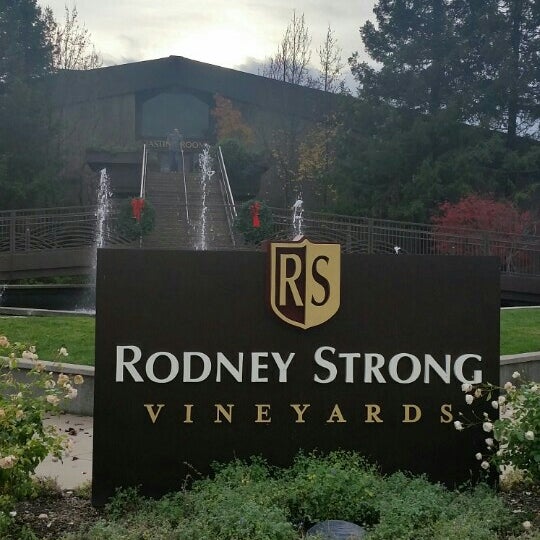 Photo taken at Rodney Strong Vineyards by Denise Bowers on 12/8/2015