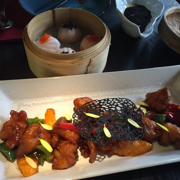 3/23/2016 tarihinde Анна С.ziyaretçi tarafından BAO • Modern Chinese Cuisine'de çekilen fotoğraf