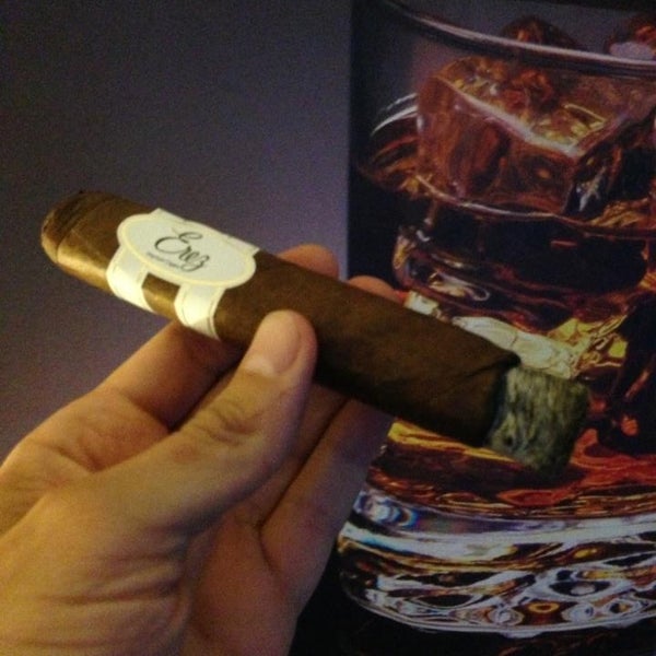 8/6/2013にYaniv E.がUnited Cigars Inc.で撮った写真