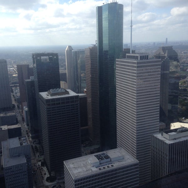 Das Foto wurde bei JPMorgan Chase Tower von Eduardo V. am 12/11/2015 aufgenommen