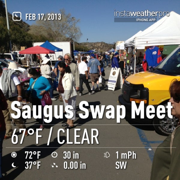 Photo prise au Santa Clarita Swap Meet par Jason C. le2/17/2013