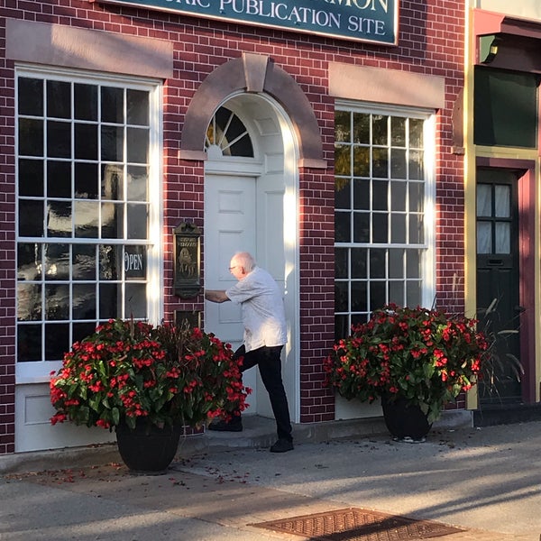 Книги обои. Книга для…. Publish history. Publish history. Роберт дарнтон книги.