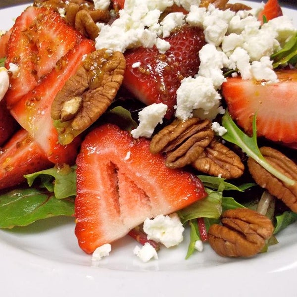 Strawberry Feta & Pecan Salad