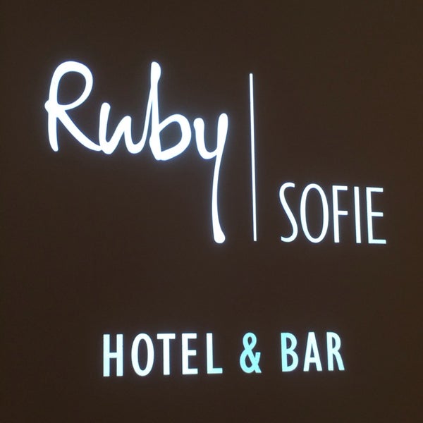 6/17/2014 tarihinde Nikulin N.ziyaretçi tarafından Ruby Hotel Sofie Vienna'de çekilen fotoğraf