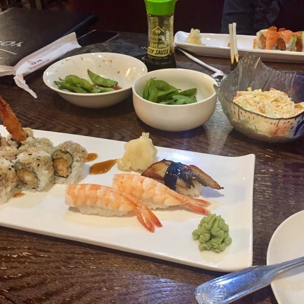 Foto tomada en YoiYoi Steakhouse &amp; Sushi  por Amy H. el 11/15/2016