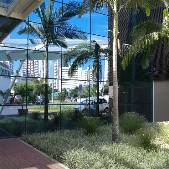 Foto diambil di Shopping Recife oleh Ronaldo pada 12/22/2012