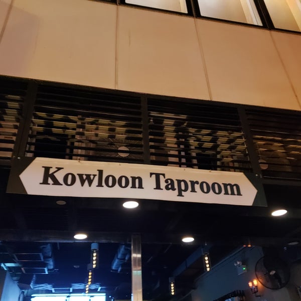 Photo taken at Kowloon Taproom by elly🐝 on 10/19/2019
