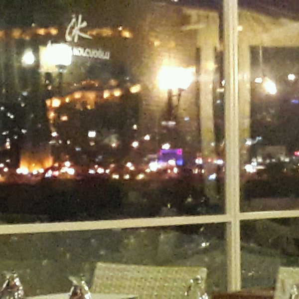 รูปภาพถ่ายที่ Öztürk Kolcuoğlu Ocakbaşı Restaurant โดย İLKNUR Ö. เมื่อ 1/31/2017