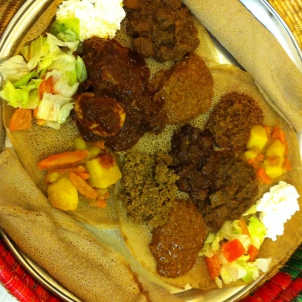 Снимок сделан в Restaurante Etiope NURIA пользователем Elodie R. 12/14/2014