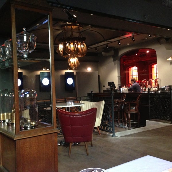5/14/2013 tarihinde Alexey Z.ziyaretçi tarafından FF Restaurant &amp; Bar'de çekilen fotoğraf