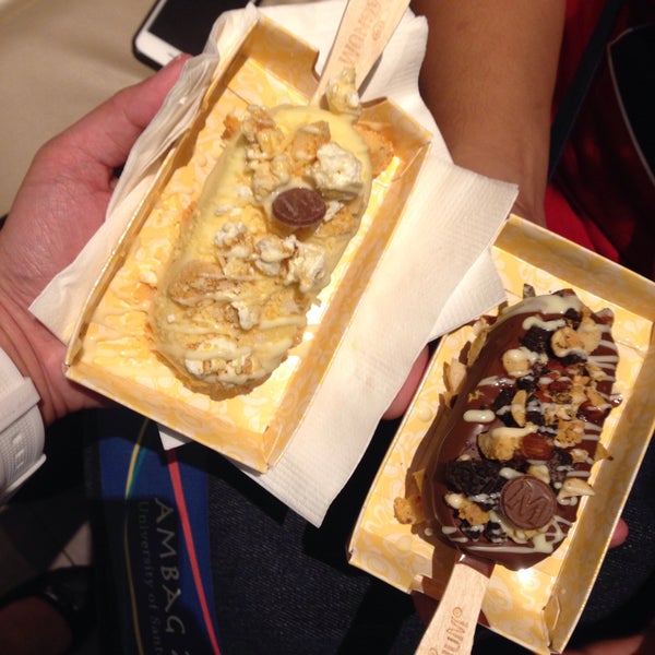 Photo taken at Magnum Manila by Angel F. on 6/10/2015