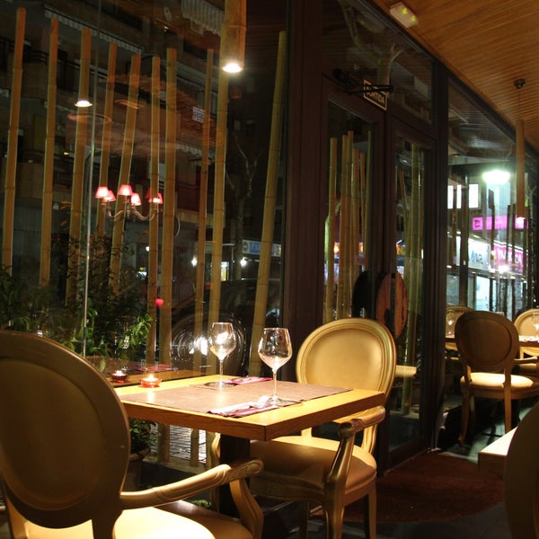 Das Foto wurde bei Sonbuda Restaurant &amp; Chill Out von Sonbuda Restaurant &amp; Chill Out am 4/8/2014 aufgenommen