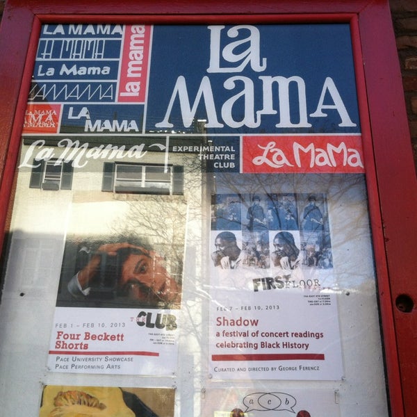 2/10/2013 tarihinde Matt L.ziyaretçi tarafından La Mama'de çekilen fotoğraf