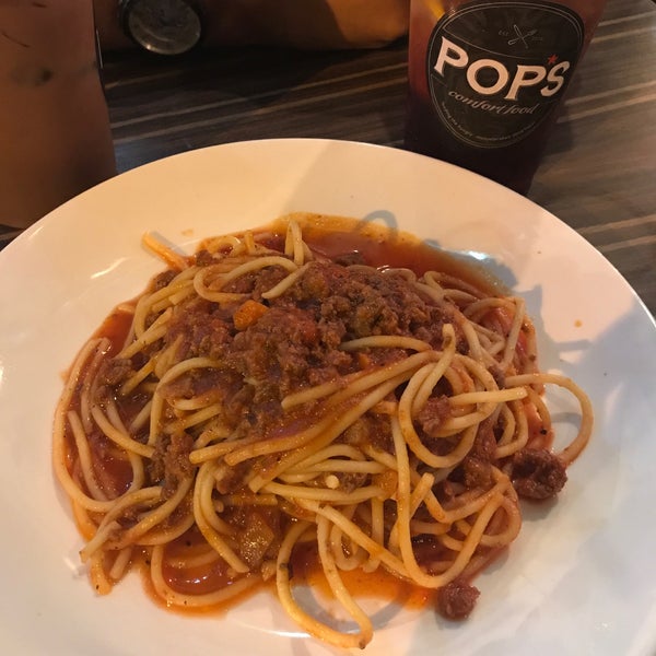 Photo taken at PoP&#39;s Eatery by Liyana Z. on 9/30/2017