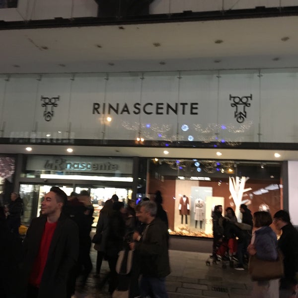 11/17/2018 tarihinde Rosy C.ziyaretçi tarafından Rinascente'de çekilen fotoğraf
