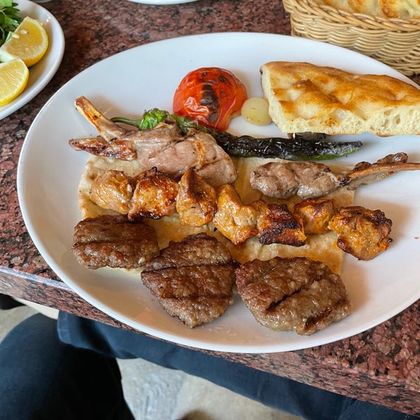 7/9/2021にVeyselがPaşa Ocakbaşı Restoranで撮った写真