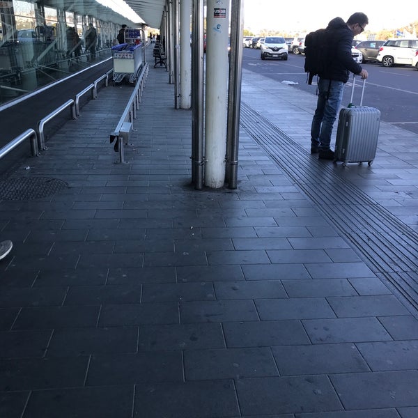 Photo taken at Arrivals by Emilio C. on 1/8/2019