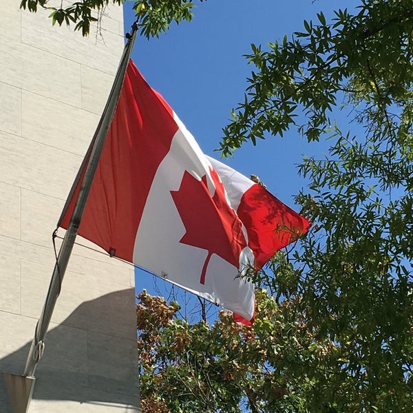 Снимок сделан в Embassy of Canada пользователем Paula K. 9/13/2016