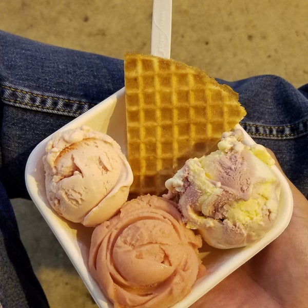 Foto tirada no(a) Jeni&#39;s Splendid Ice Creams por Kevin Tyler B. em 8/1/2018