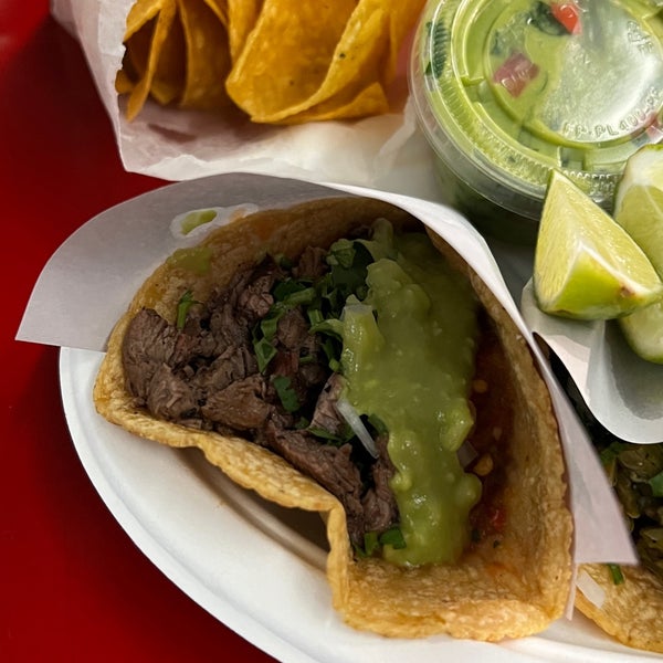 Foto tomada en Los Tacos No. 1  por Kevin Tyler B. el 8/1/2023