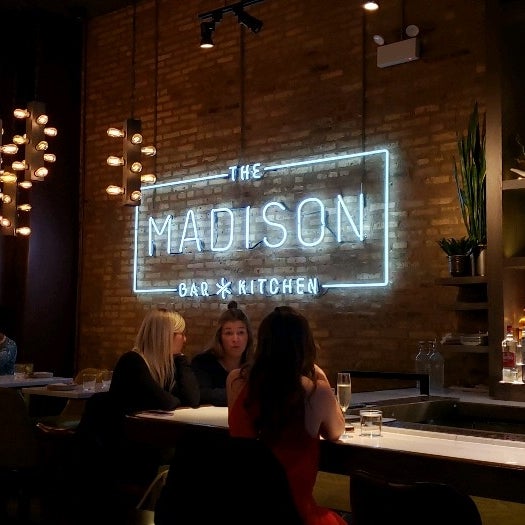 Foto tirada no(a) The Madison Bar &amp; Kitchen por Kevin Tyler B. em 12/28/2019