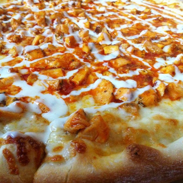 Foto diambil di Balsamo&#39;s Pizza oleh Balsamo&#39;s Pizza pada 4/9/2014