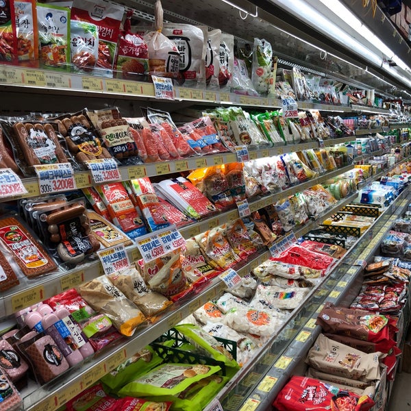 Продуктовый магазин в сеуле