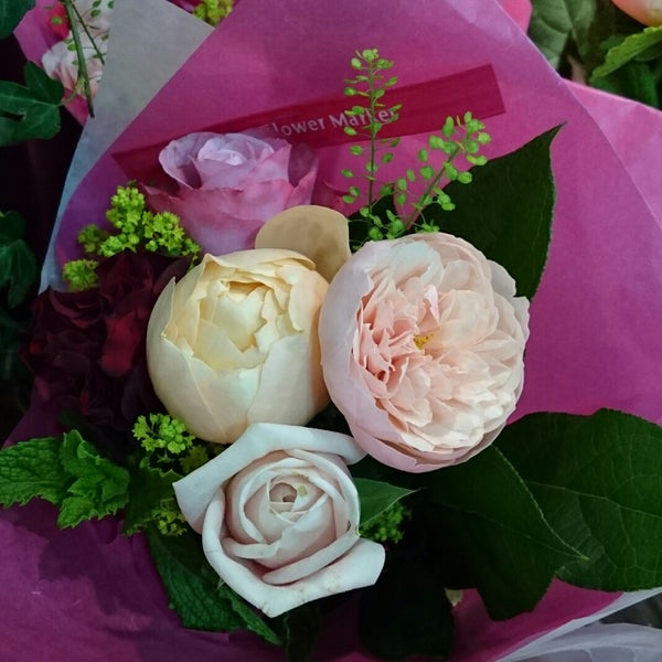 青山フラワーマーケット Flower Shop In 上野 青山フラワーマーケット Flower Shop In 上野