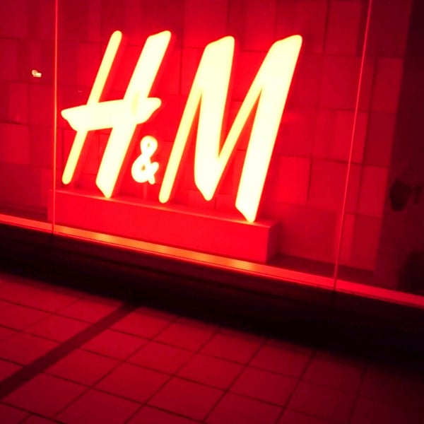 Fotos En H M Tienda De Ropa En 新潟市