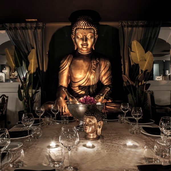Elige la mesa frente al Buddha!! Espectacular