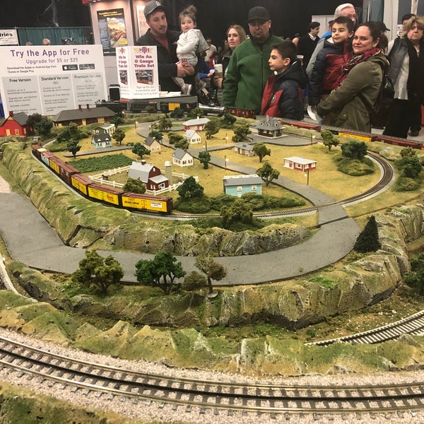 Das Foto wurde bei New Jersey Convention &amp; Exposition Center von ᴡ H. am 3/10/2018 aufgenommen