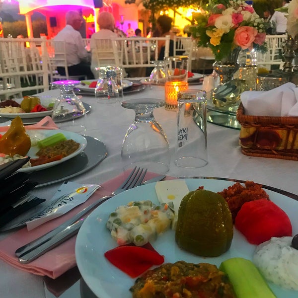 9/1/2018 tarihinde 〽️ziyaretçi tarafından Altınkalp Restaurant Düğün Salonu'de çekilen fotoğraf