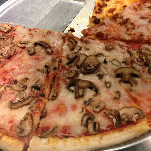 Photo taken at Avicolli&#39;s Pizzeria &amp; Restaurant by Ben I. on 2/18/2013