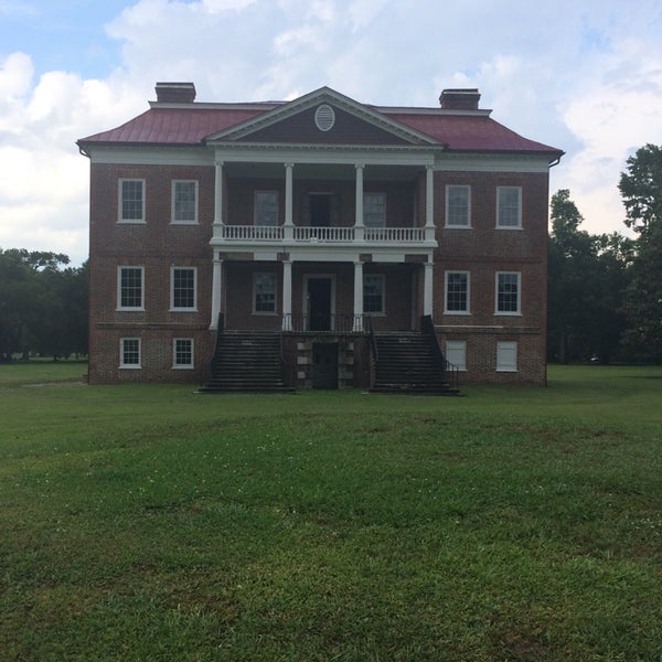 Photo taken at Drayton Hall by Don F. on 6/6/2014