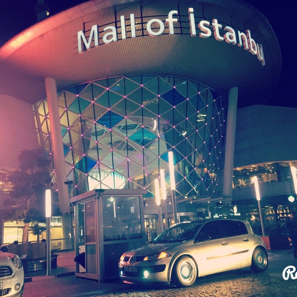 Photo taken at Mall of İstanbul by Mustafa GÜNEY on 10/11/2016