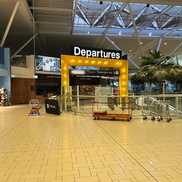 รูปภาพถ่ายที่ Brisbane Airport International Terminal โดย Sheryl K. เมื่อ 1/12/2024