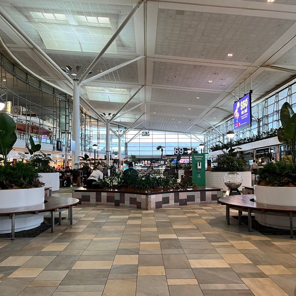 รูปภาพถ่ายที่ Brisbane Airport International Terminal โดย Sheryl K. เมื่อ 1/12/2024