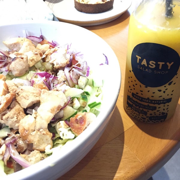 Photo taken at Tasty Salad Shop by Lucas S. on 5/7/2015