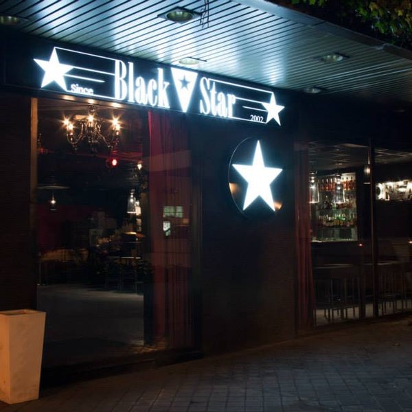 Foto tomada en Black Star Madrid  por Black Star Madrid el 4/10/2014