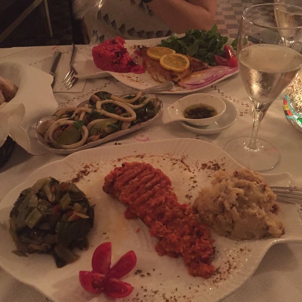 Das Foto wurde bei Dai Pera Istanbul Cuisine von Nilgün ç. am 6/11/2015 aufgenommen