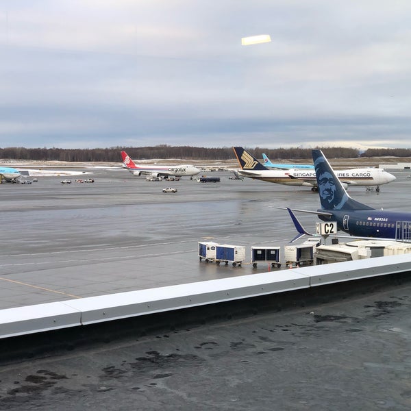 Photos At Alaska Airlines Board Room Airport Lounge In